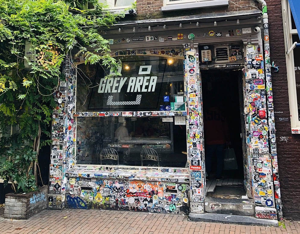 Space Cake pa Grey Area Coffeeshop Amsterdam